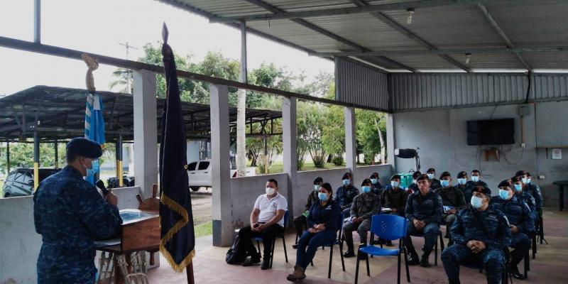 Brigada de Infantería de Marina se capacita en elaboración de viveros forestales