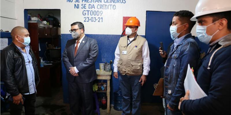 Alberto Pimentel Mata, Ministro de Energía y Minas.