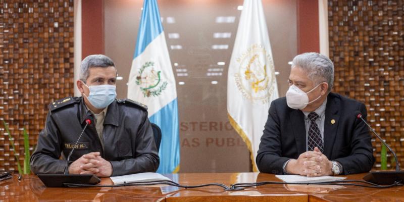 Minfin y Mindef firman convenio para el resguardo del material ferroso. 