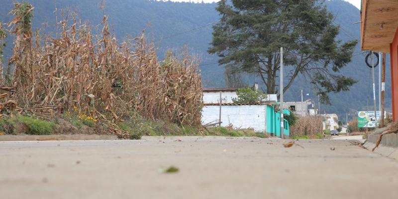 Fodes mejora camino en San Cristóbal Totonicapán, Totonicapán