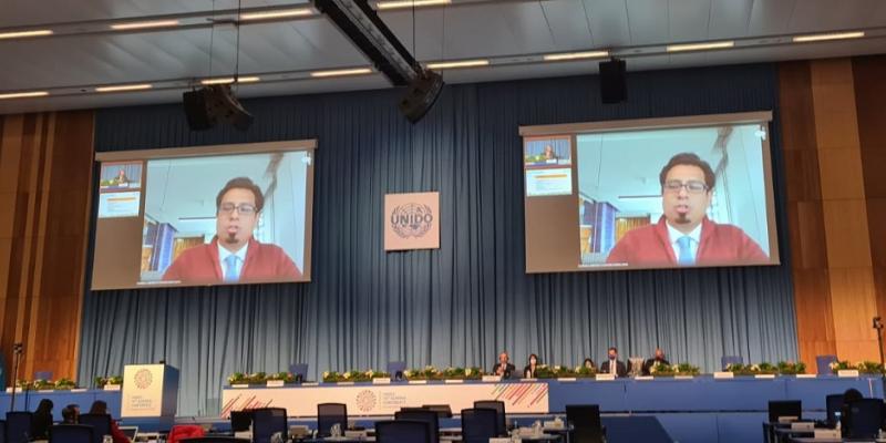 El Viceministro de Inversión y Competencia, Lisardo Bolaños, durante su participación en el cónclave.
