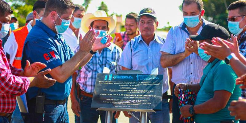  Inauguración de Trabajos de Mejoramiento Carretera Ruta RD-PET-12 Tramo: Las Cruces Km 400 – Bifurcación CR-PET-06 Km 458.8