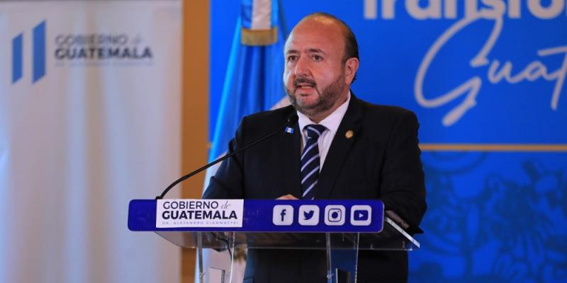 El Ministro de Economía, Antonio Malouf, durante su participación en conferencia de prensa del Palacio de la Cultura.