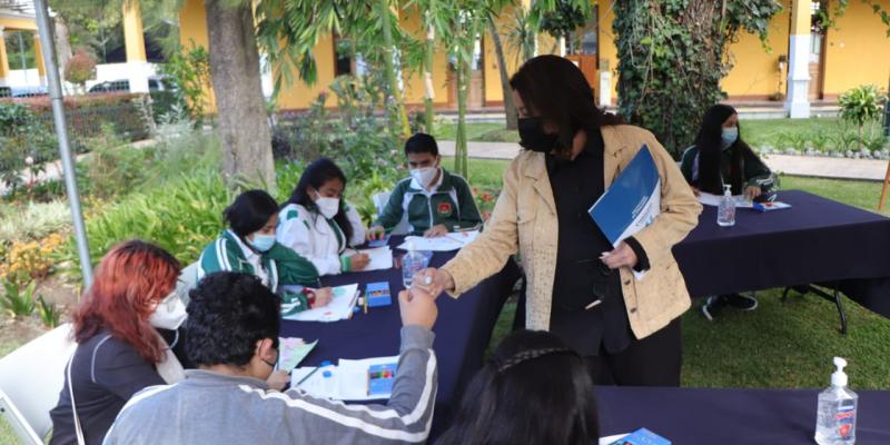 Mineduc conmemora natalicio del escritor Augusto Monterroso