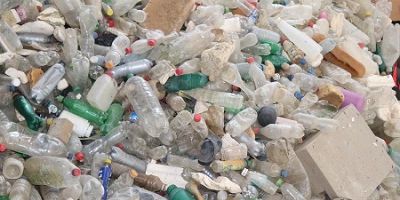 Proyecto de recolección de plástico PET en el río Las Vacas.