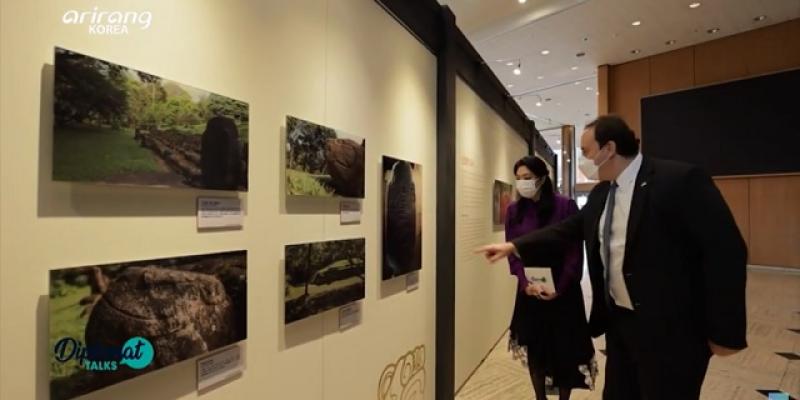 Exhiben en televisión coreana la riqueza arqueológica de Tak'alik Ab'aj