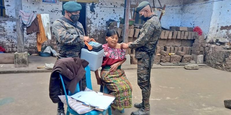 Implementación de jornadas de vacunación en tres comunidades del departamento de Totonicapán.