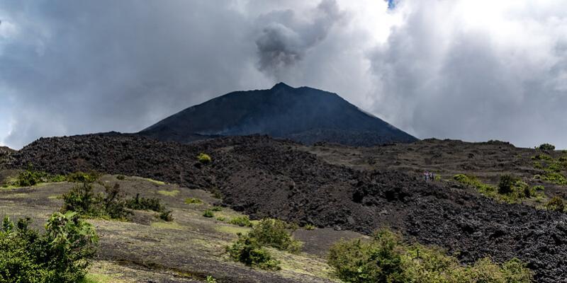 Vista al volcán de Pacaya. Foto de archivo.