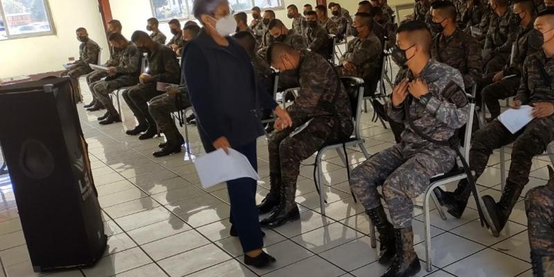 Soldados de la Primera Brigada de Infantería "Mariscal Zavala" se capacitan en hipodermia