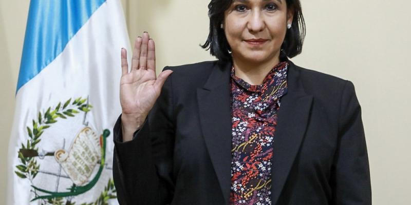 Karin de León es la nueva directora ejecutiva de Pronacom.