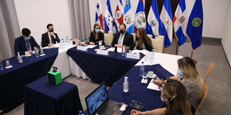 Canciller Mario Búcaro aborda con Caricom y SICA trabajo en favor de la región  