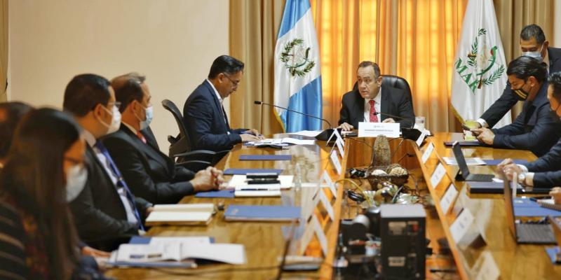 Presidente Alejandro Giammattei y ministro Mario Rojas anuncian gira nacional para promover el Reglamento 164