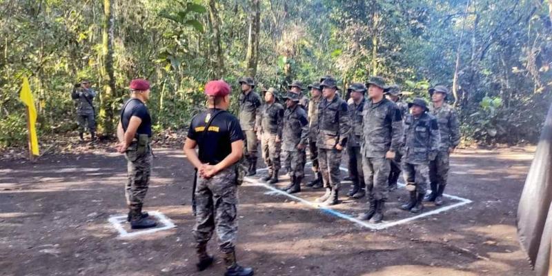 Brigada de Fuerzas Especiales inauguró curso de francotirador para Oficiales del Ejército de Guatemala