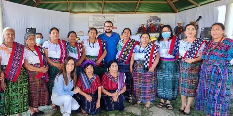 Conmemoración del aniversario del primer consejo de comadronas de San Pedro la Laguna