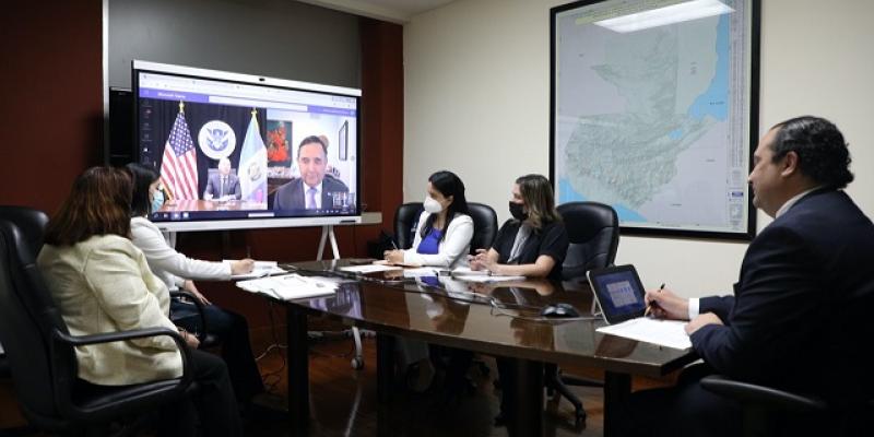 Canciller Búcaro y secretario Mayorkas reiteran compromiso en combate al coyotaje y crimen organizado transnacional  