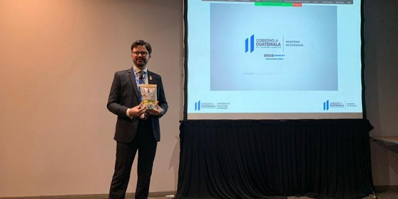 Embajada de Guatemala y Mineco promueven posicionamiento de chocolate nacional en Chile