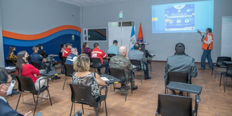 Director de Comunicación Social de la CONRED, Oscar Geovani Pérez Figueroa, expone la línea gráfica y el plan de comunicación del SINAPRESE 2022.