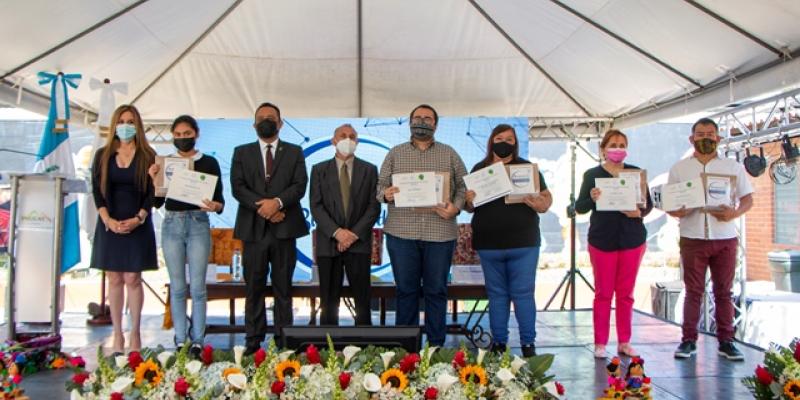 Entrega sellos Mercado Artesanías 