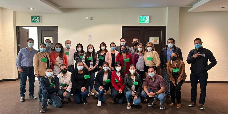 Personal de Mides durante taller para construir la Política Institucional de Inclusión Social