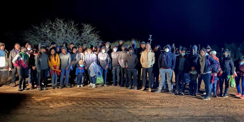 Consulado en Tucson, Arizona, brindó asistencia y protección a 11 adolescentes guatemaltecos que viajaban no acompañados. Foto Patrulla Fronteriza