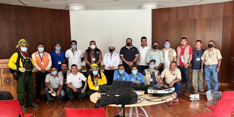 MARN capacita a personal del Parque Nacional Tikal sobre combate de incendios forestales