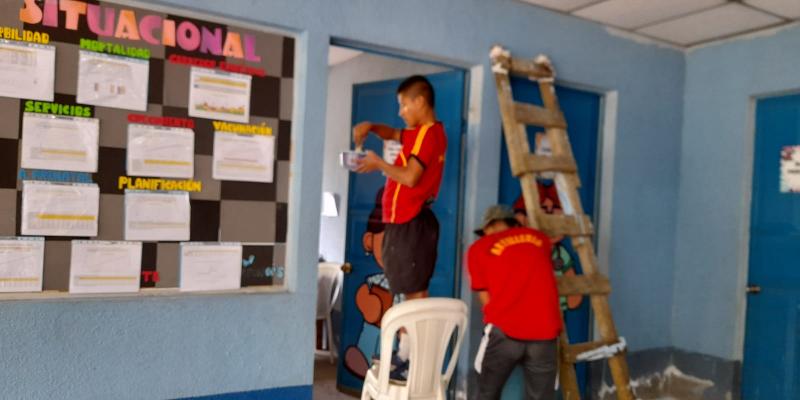 Brigada de Artillería de Campaña remoza Centro de Salud en Salamá, Baja Verapaz
