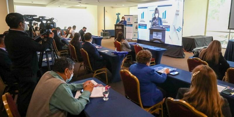 Mayra Soto, directora de Diaco, durante su presentación.