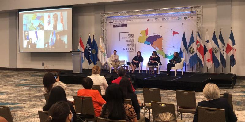 La Secretaria Presidencial de la Mujer Ana Leticia Aguilar Theissen, participó como panelista en el Foro Regional: “Derechos humanos de las mujeres con énfasis en mujeres migrantes”