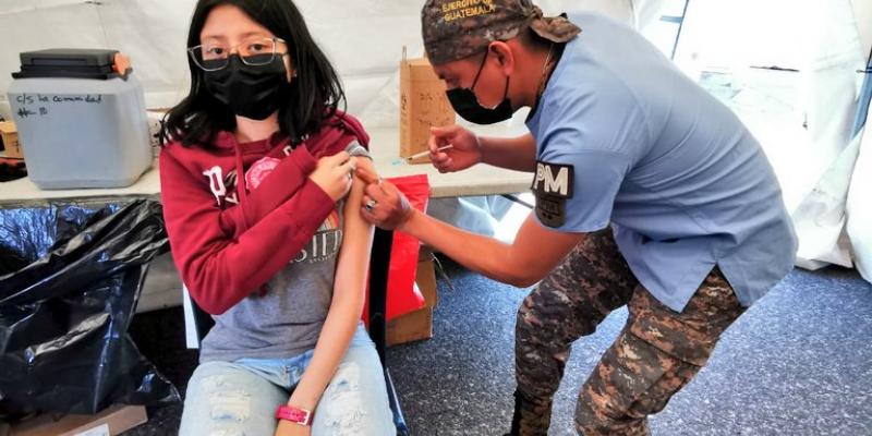 Segunda Brigada de Policía Militar “General de División Héctor Alejandro Gramajo Morales”, apoya el Plan Nacional de Vacunación contra Coronavirus, COVID-19