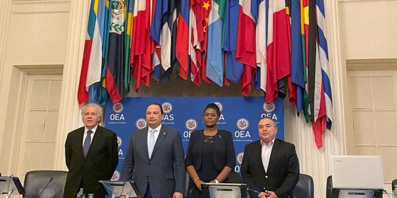 Canciller de Guatemala Mario Búcaro en la Sede de la OEA