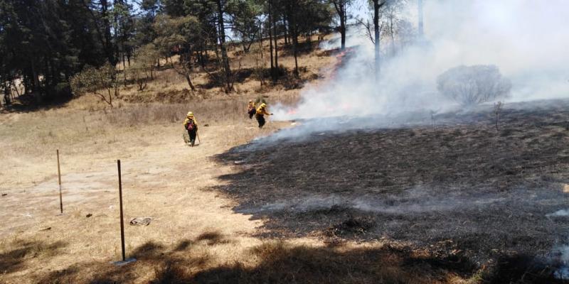 Control y liquidación de un incendio registrado en el departamento de Quetzaltenango.