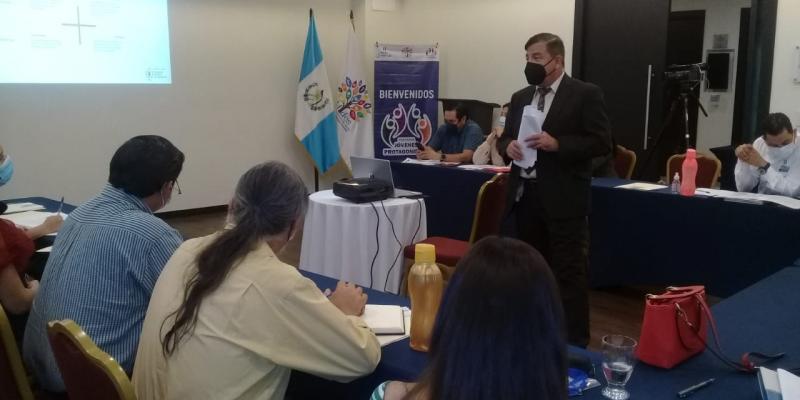 Personal de Mides y PMA analiza programa Jóvenes Protagonistas 