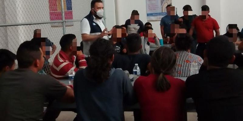 Consulado asiste a 66 guatemaltecos interceptados en Oaxaca, México 