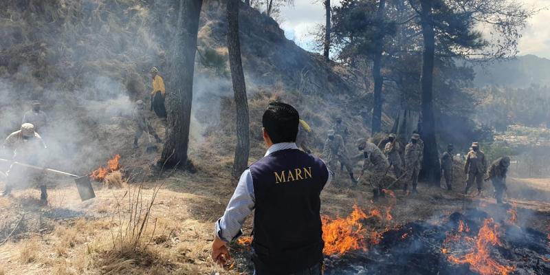 Reservas Militares de Totonicapán capacitadas para combatir incendios forestales