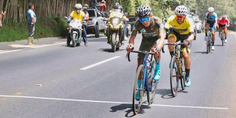 Melvin Borón, del equipo de ciclismo del Ejército de Guatemala se posiciona en tercer lugar del ranking nacional de ciclismo