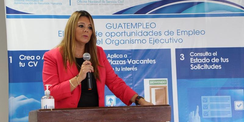 La Directora de la Onsec durante el lanzamiento de las aplicaciones web