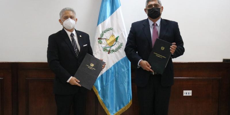 MINFIN e IPM firman convenio para resguardo de material ferroso