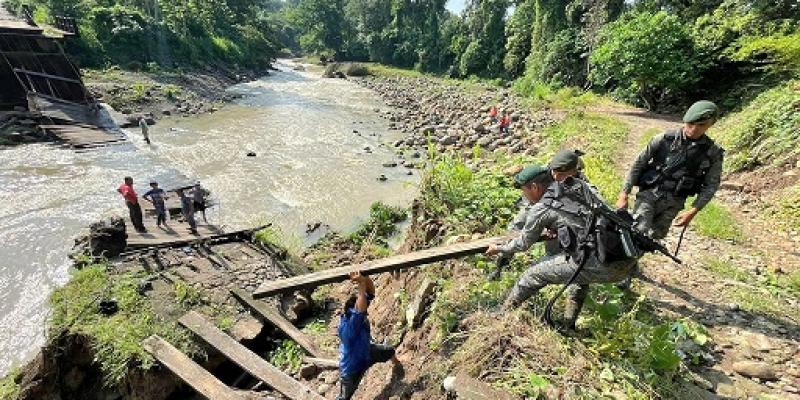 Evaluación de daños al puente colgante ubicado sobre el río Shulá, en el municipio de Catarina, San Marcos