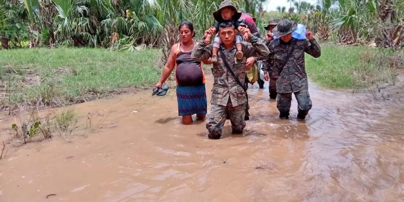 Ejército de Guatemala recomienda a la población qué hacer ante las fuertes lluvias