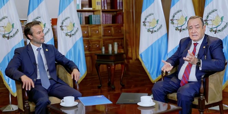 En Consulta con el Dr. Giammattei