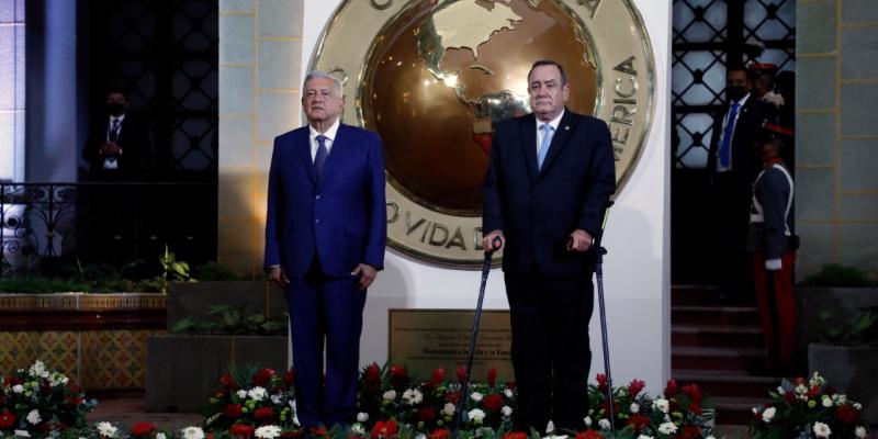 Presidente Alejandro Giammattei recibió a su homólogo Andrés Manuel López Obrador