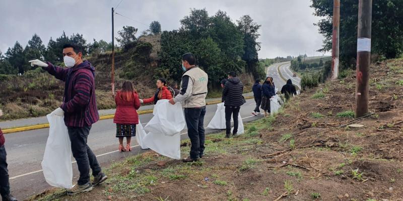 Santa Catarina Ixtahuacán hace su parte con jornada de limpieza