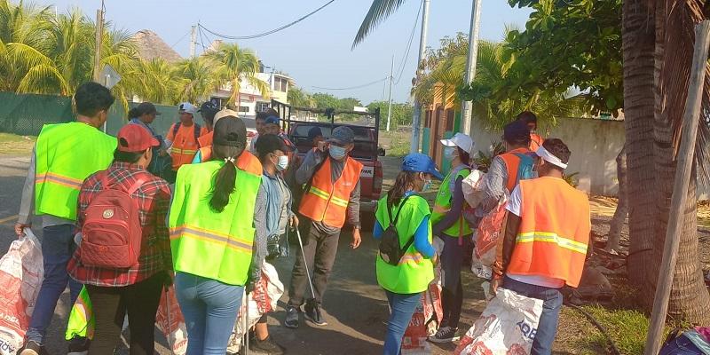 Vecinos de Chiquimulilla se unen en jornada de limpieza