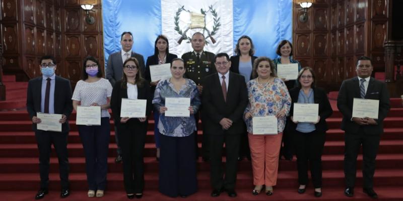En este monitoreo y evaluación de la política, fueron convocados a participar Ministerios y Secretarías.