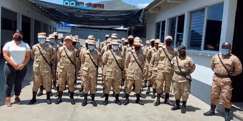 MARN capacita sobre el combate de incendios forestales a las Reservas militares de Salamá