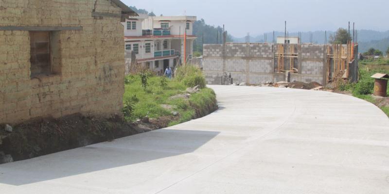 Fodes mejora camino en Totonicapán, Totonicapán