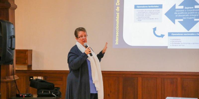 La Secretaria Presidencial de la Mujer Ana Leticia Aguilar Theissen