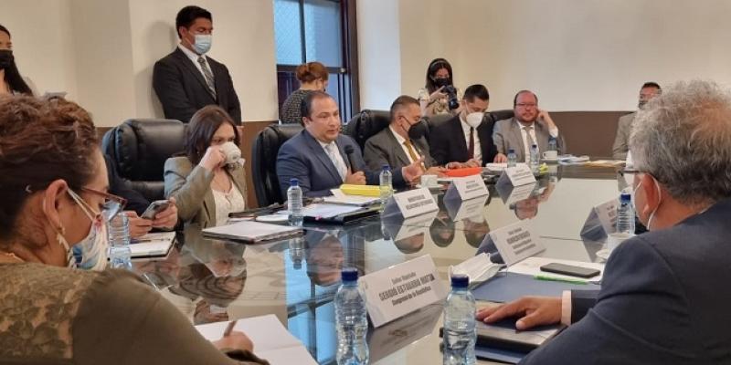 Canciller y Comisión del Migrante del Congreso abordan asuntos de atención a connacionales en el exterior