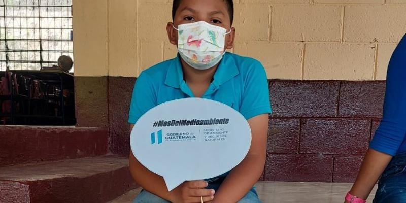 Niños de San Jerónimo, Baja Verapaz, celebran el Día del Medio Ambiente