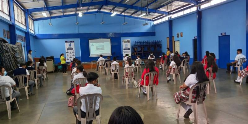 Jóvenes del instituto experimental de Salamá se forman como Guardianes Ecológicos